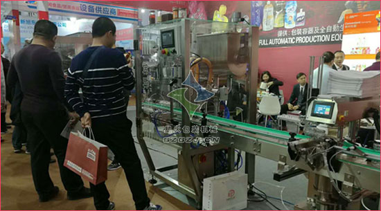 紅油郫縣豆瓣醬自動(dòng)灌裝機(jī)